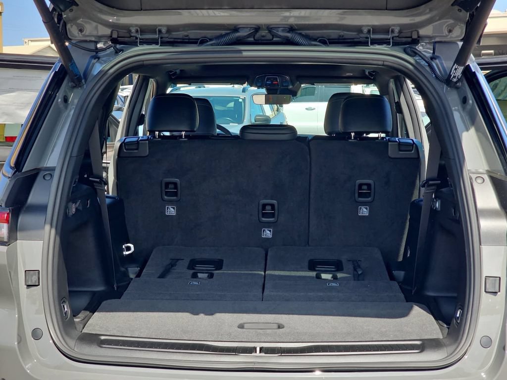 New 2027 Jeep Grand Cherokee L 4WD image 13