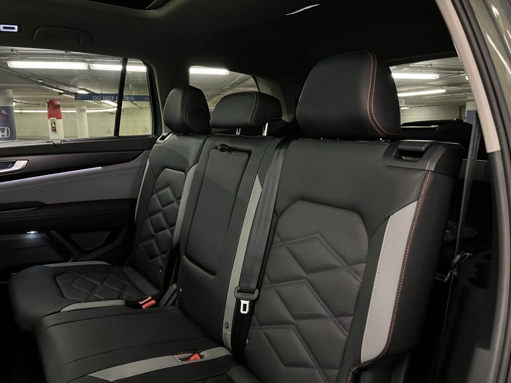 New 2026 Volkswagen Atlas Peak Edition image 22