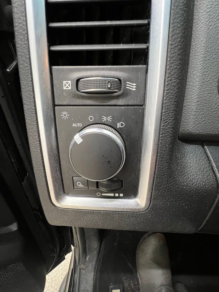 Used 2017 RAM 1500 Classic SLT image 15