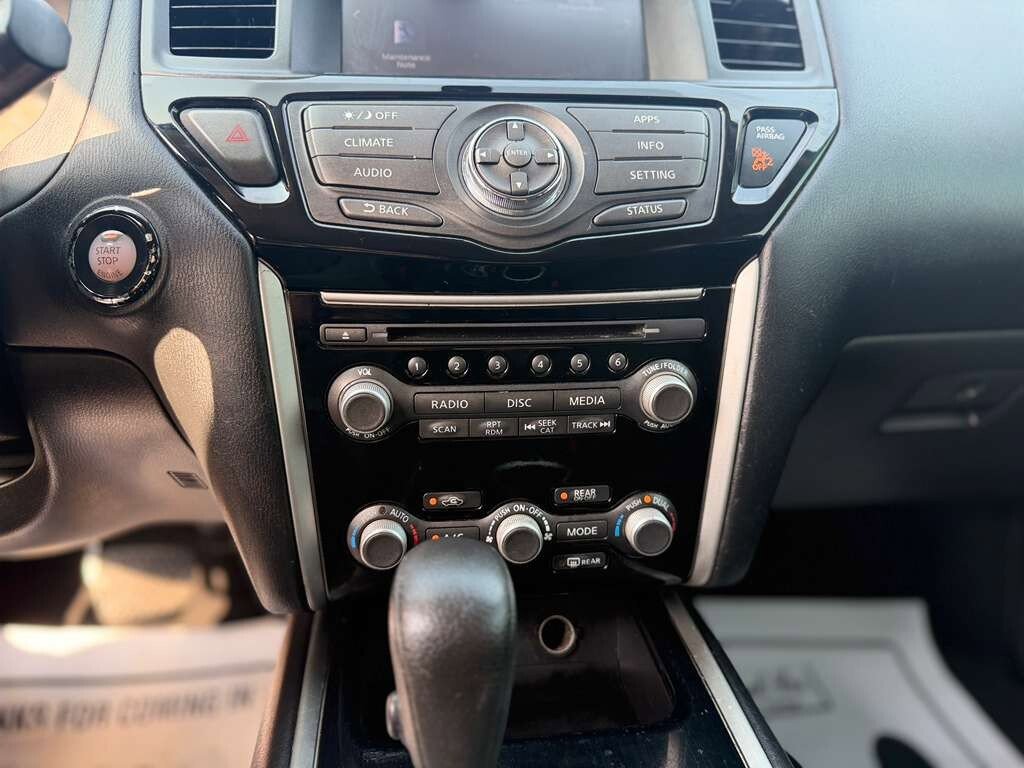 Used 2017 Nissan Pathfinder S AWD/4WD image 20