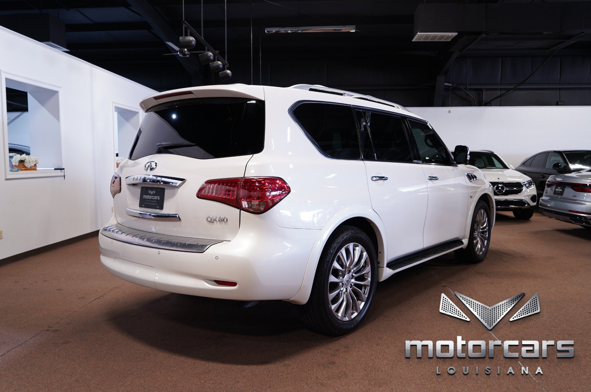 Used 2017 INFINITI QX80 2WD w/ Deluxe Technology Package image 7