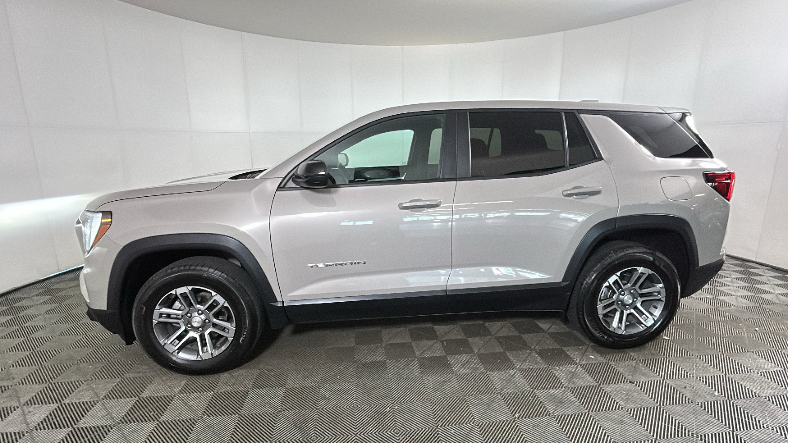 Used 2026 GMC Terrain Elevation AWD/4WD image 6