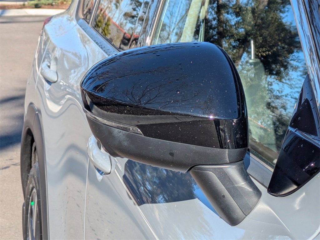 Used 2022 Nissan Rogue SL w/ SL Premium Package image 12