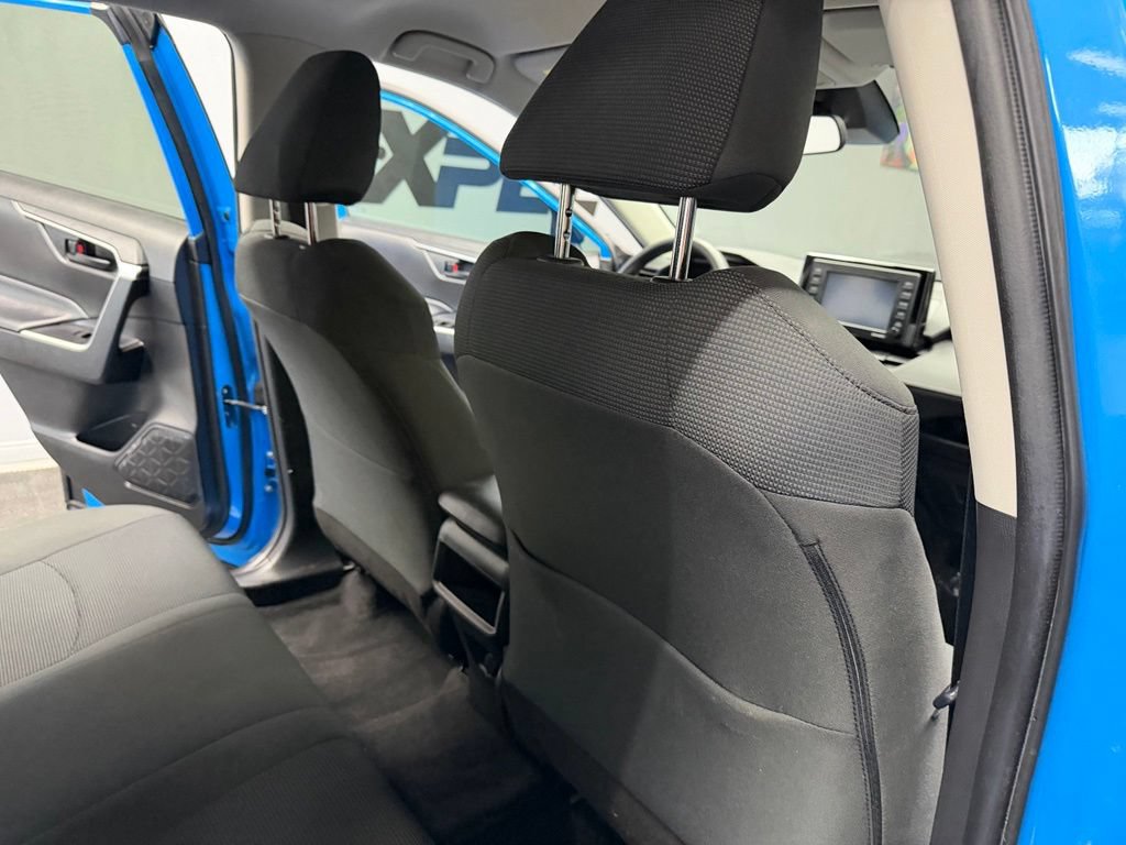 Used 2020 Toyota RAV4 LE FWD image 42