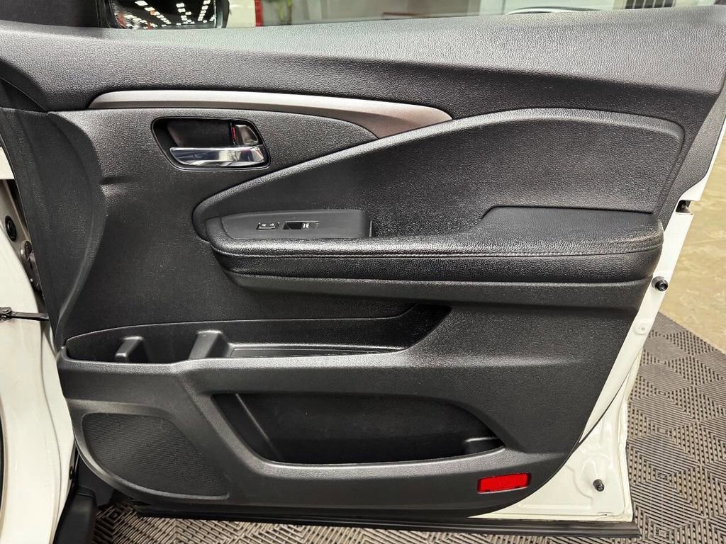 Used 2019 Honda Pilot LX image 59