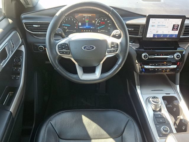 Used 2023 Ford Explorer Limited AWD/4WD image 9