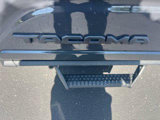 Used 2025 Toyota Tacoma SR5 AWD/4WD image 9