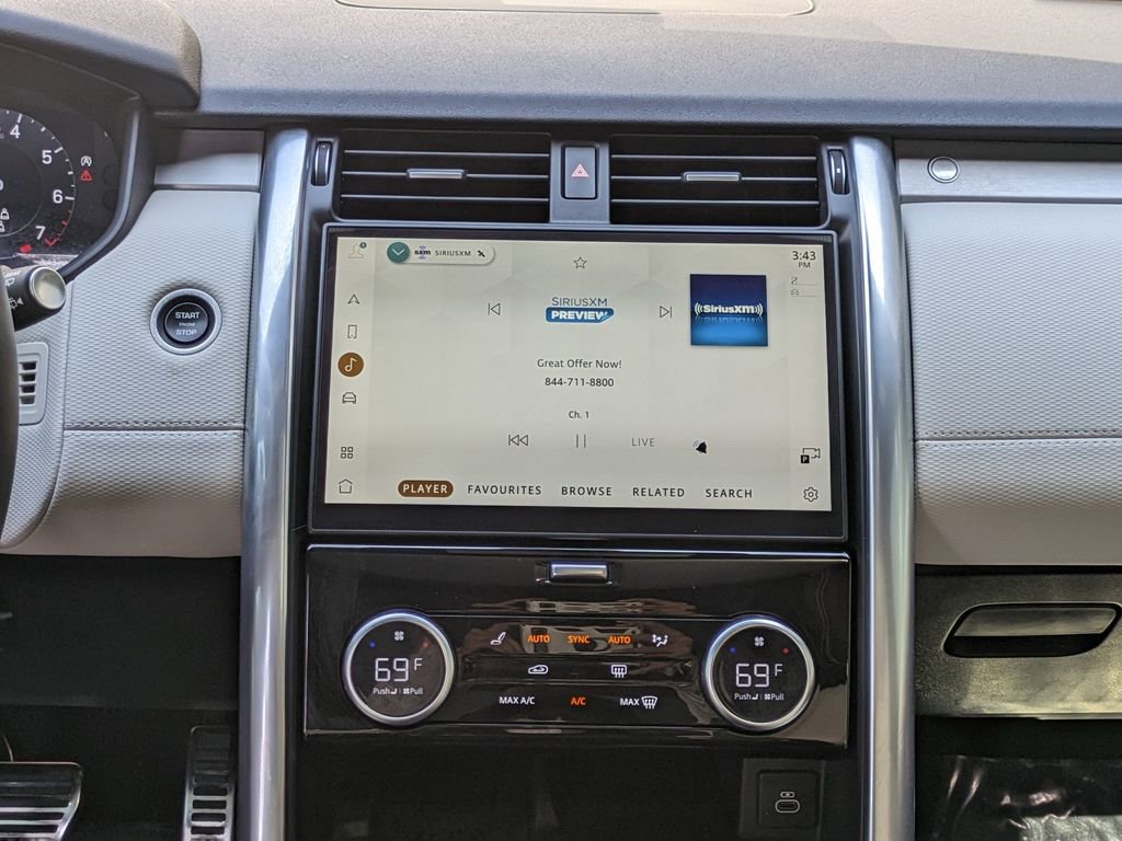 Used 2024 Land Rover Discovery Dynamic SE image 20