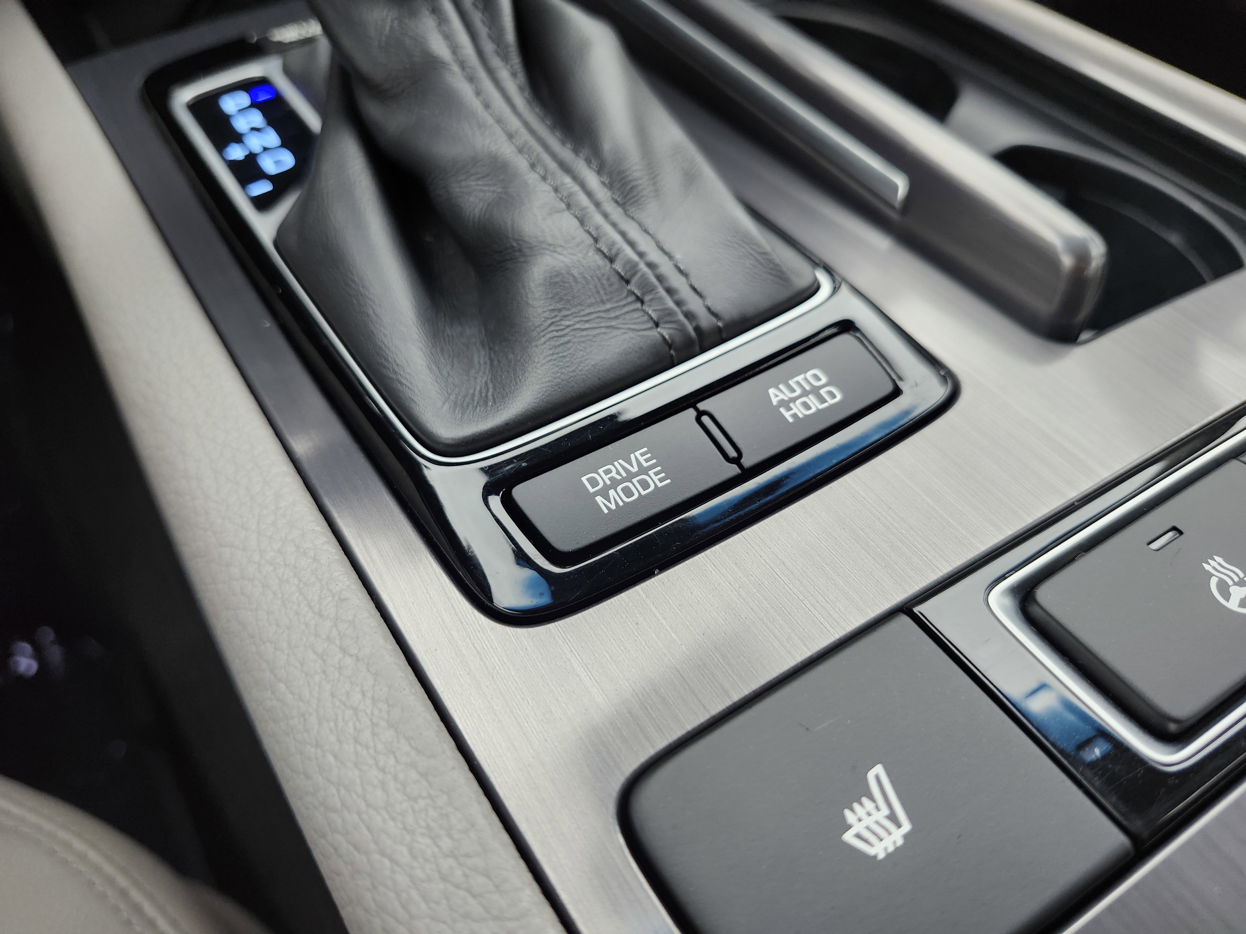 Used 2019 Genesis G80 3.8 image 12