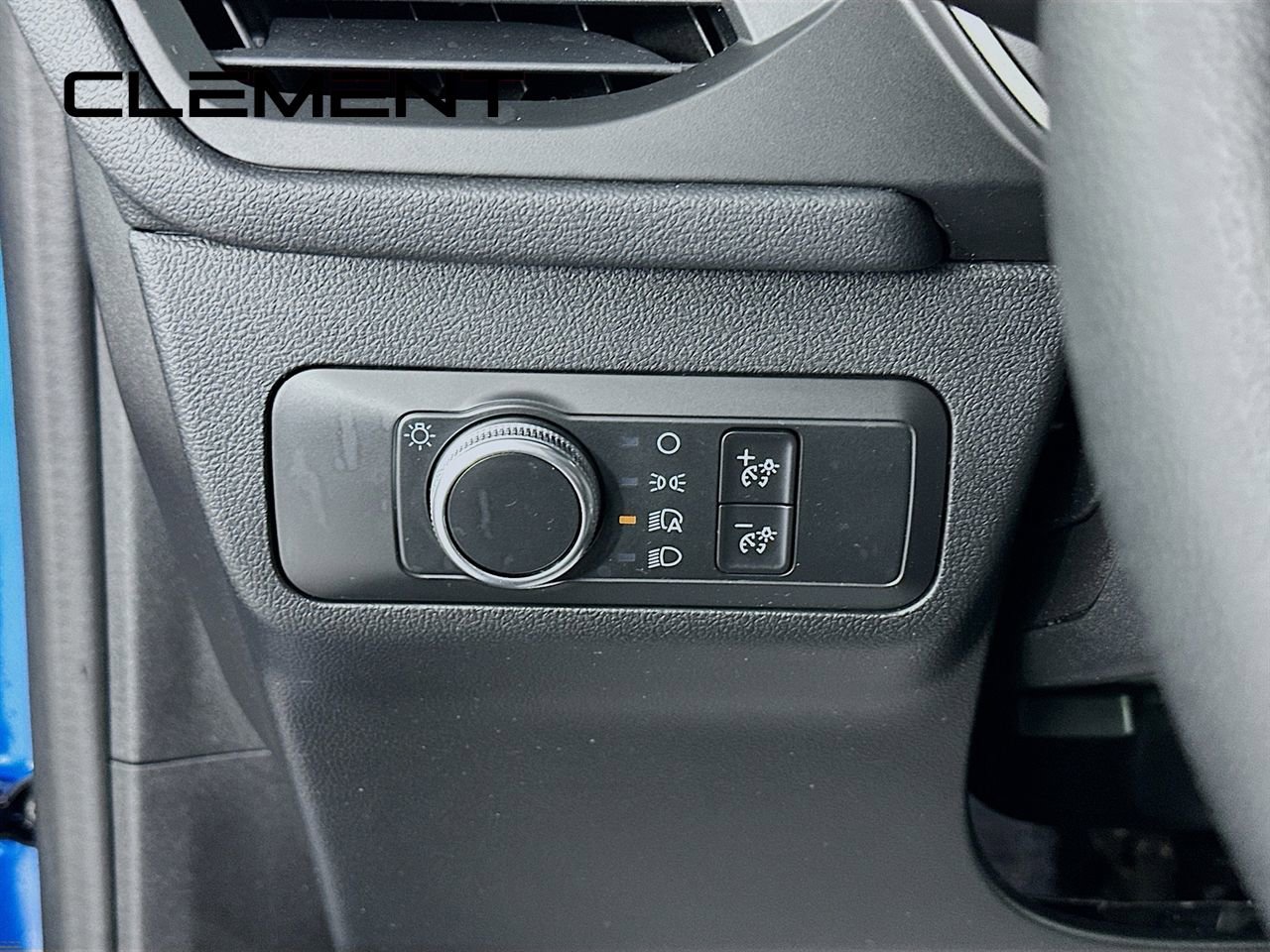 Used 2021 Ford Escape SE image 14