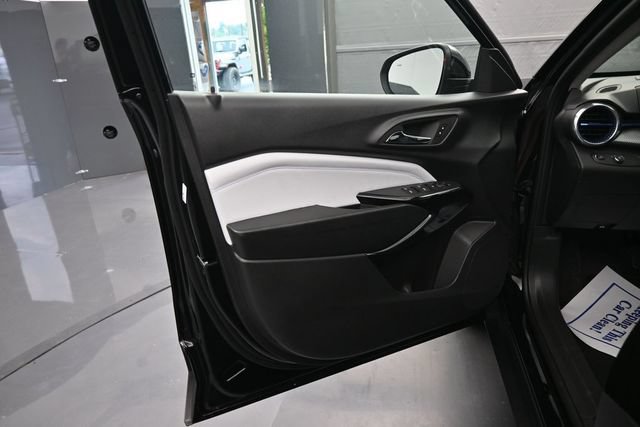 New 2026 Chevrolet Trax LT w/ Driver Confidence Package FWD image 10