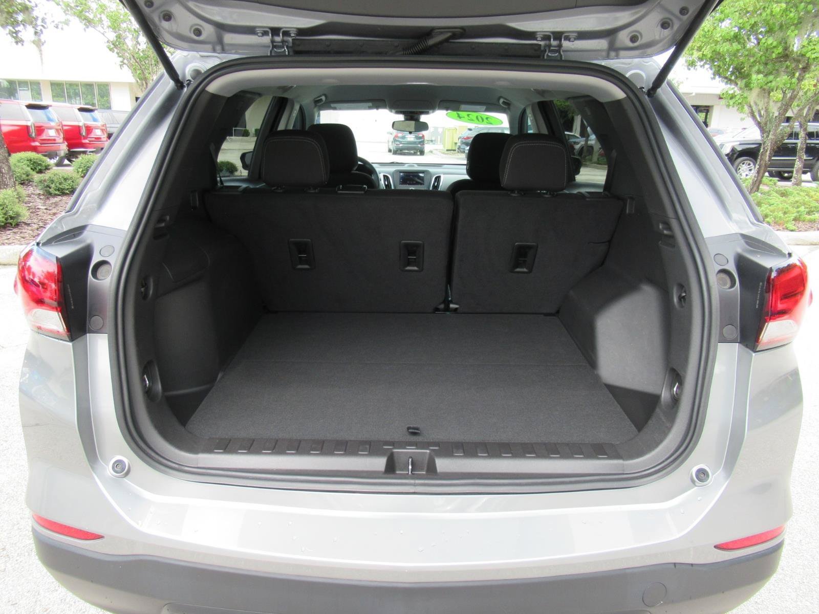 Used 2024 Chevrolet Equinox LS w/ LS Convenience Package FWD image 34