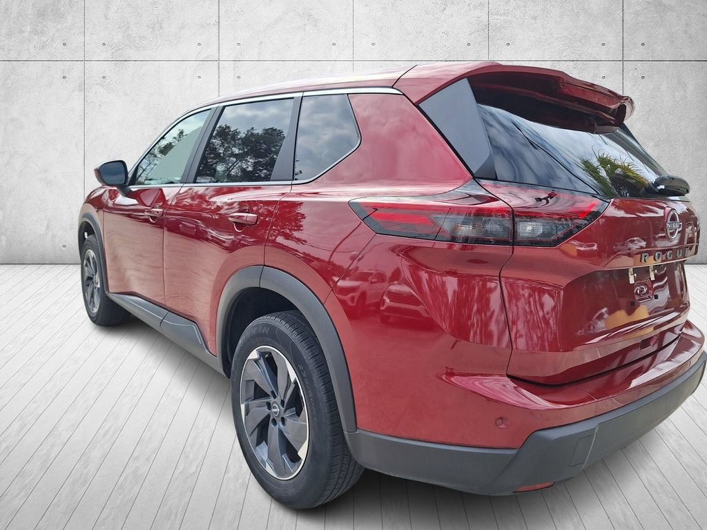 Used 2025 Nissan Rogue SV image 3