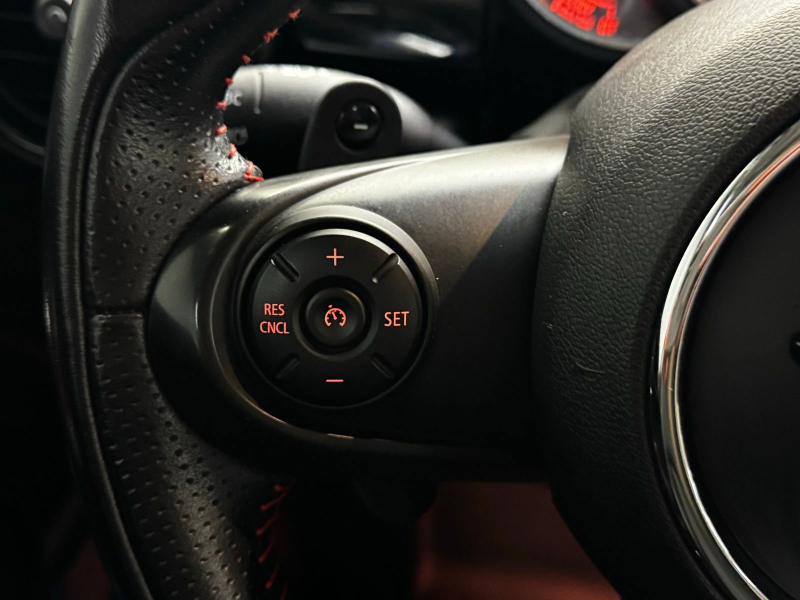 Used 2019 MINI Cooper S w/ Signature Upholstery Package image 22