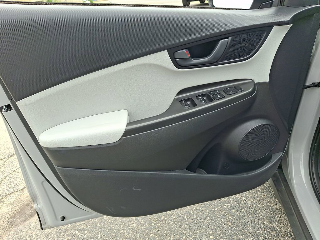 Certified 2023 Hyundai Kona SEL AWD/4WD image 14