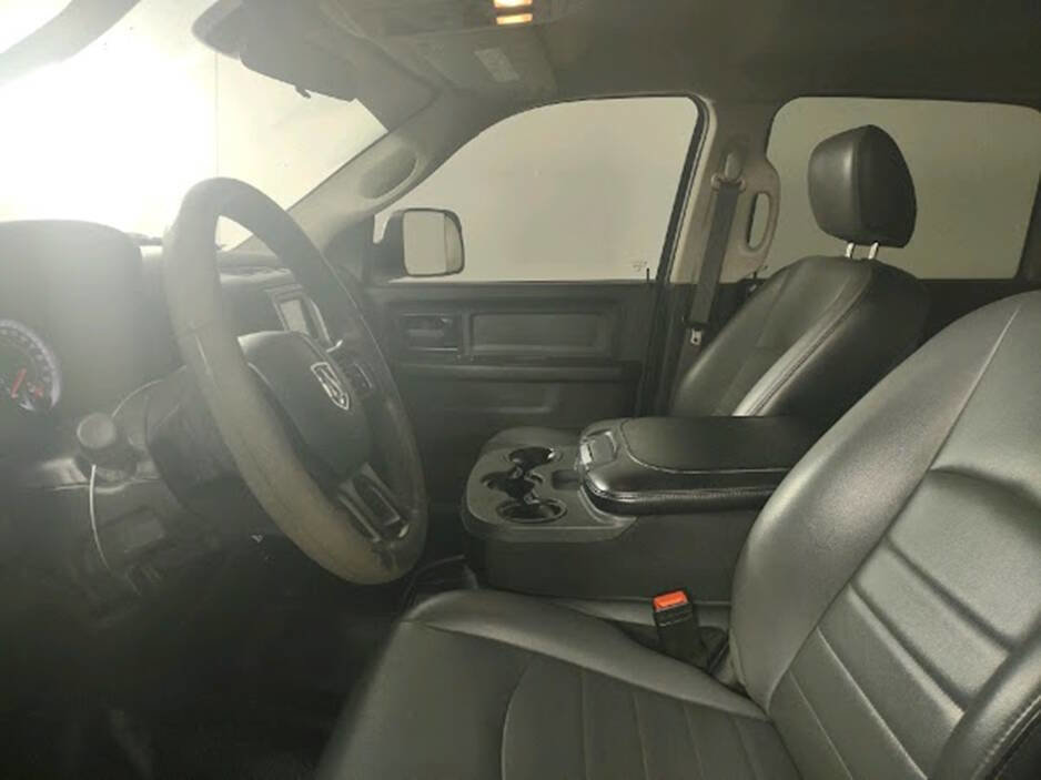 Used 2022 RAM 1500 Tradesman w/ Chrome Appearance Group image 10