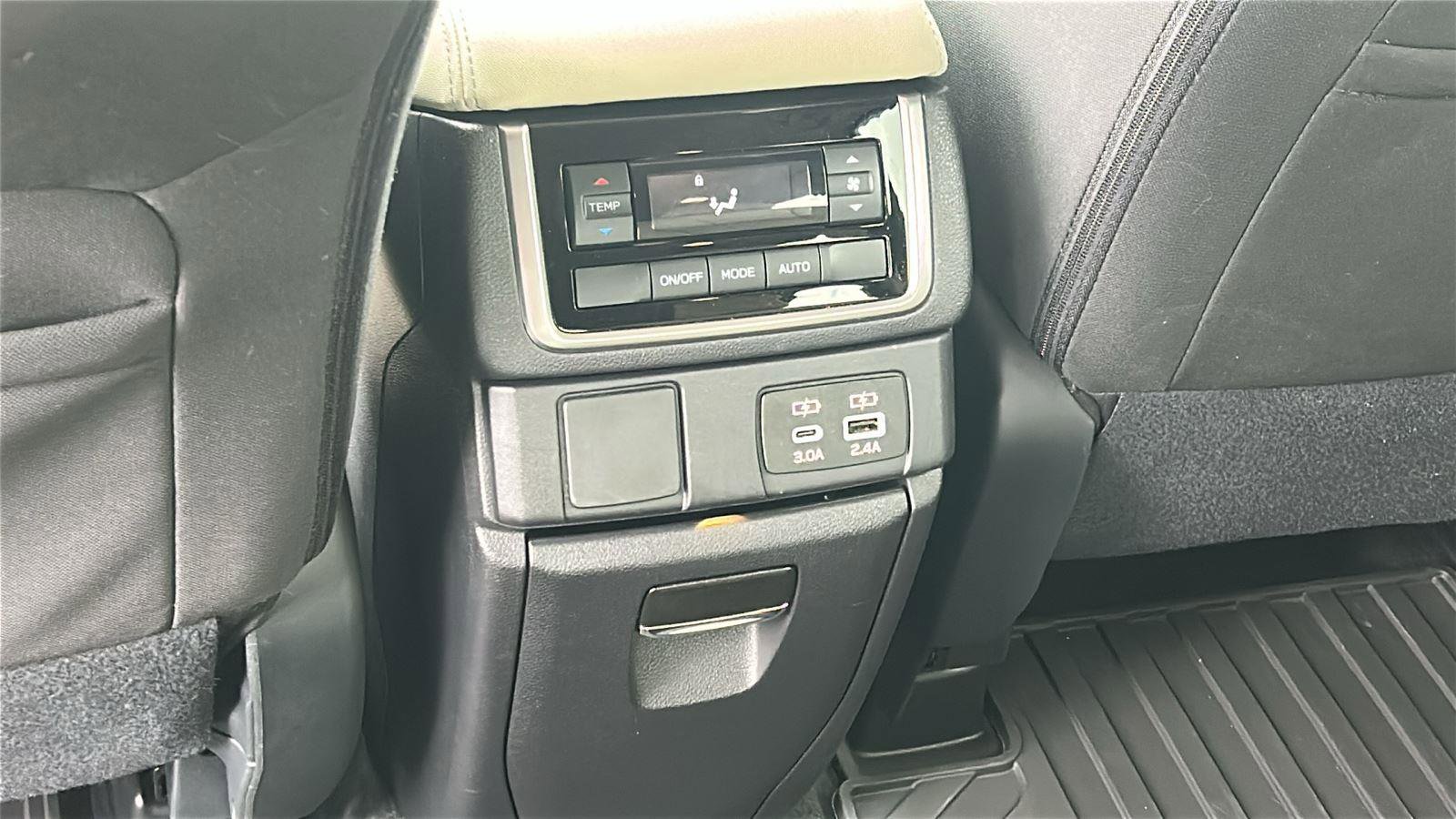 Certified 2025 Subaru Ascent Premium image 28