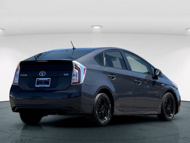 Used 2015 Toyota Prius Two w/ Preferred Accessory Package FWD image 7