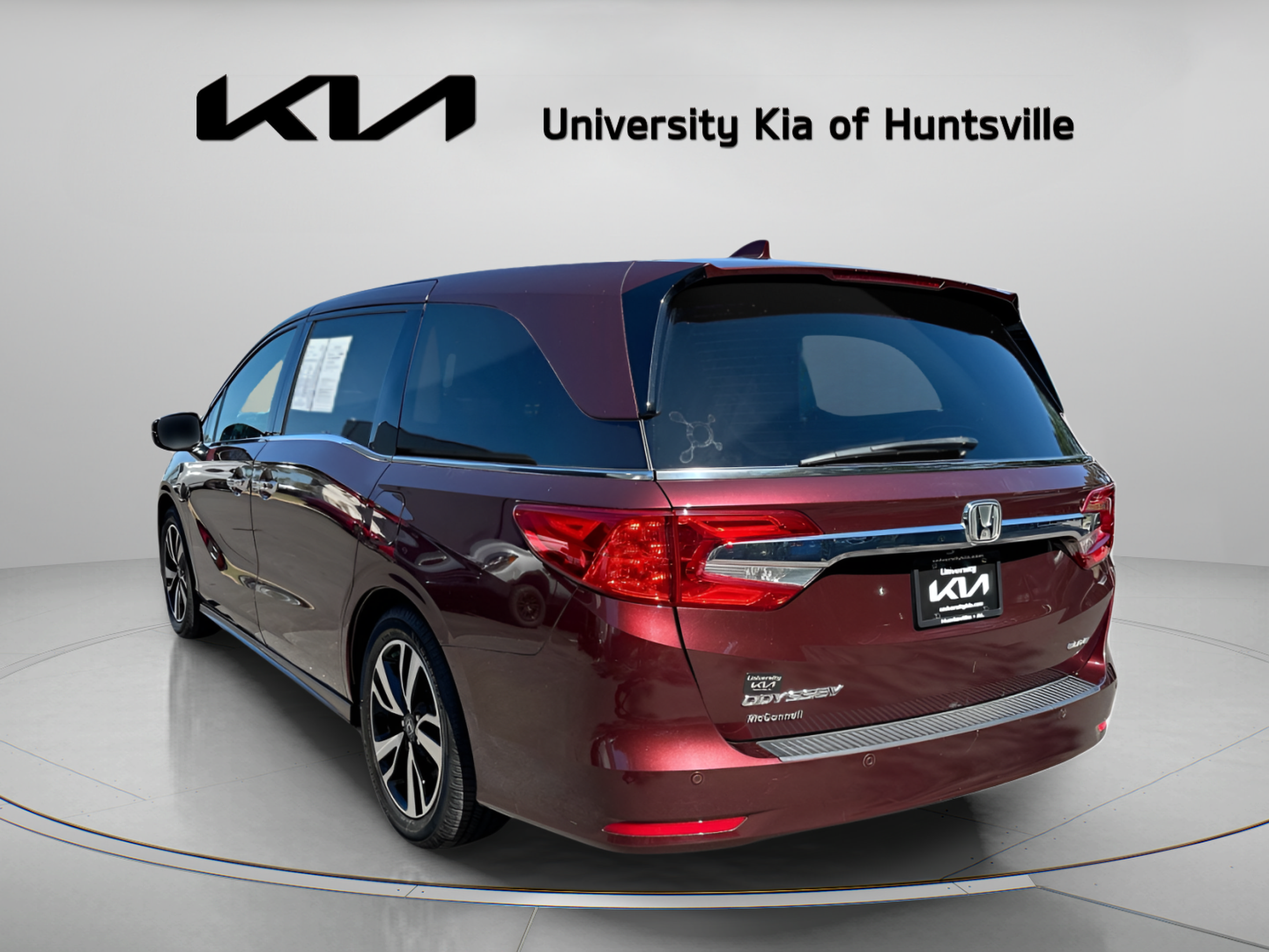 Used 2018 Honda Odyssey Elite image 6