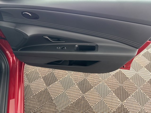 Certified 2025 Hyundai Elantra Sport w/ Cargo Package image 23