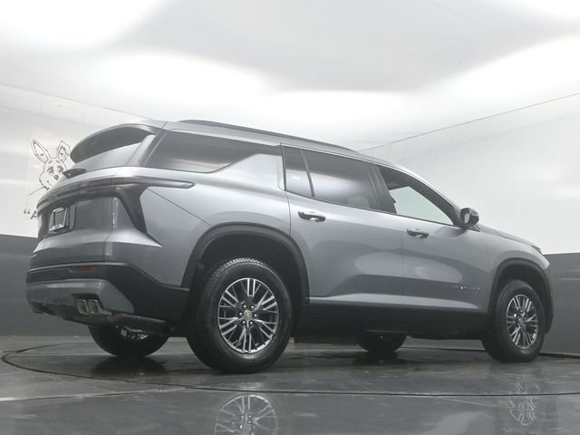 New 2026 Chevrolet Traverse LT w/ Driver Confidence Package AWD/4WD image 12