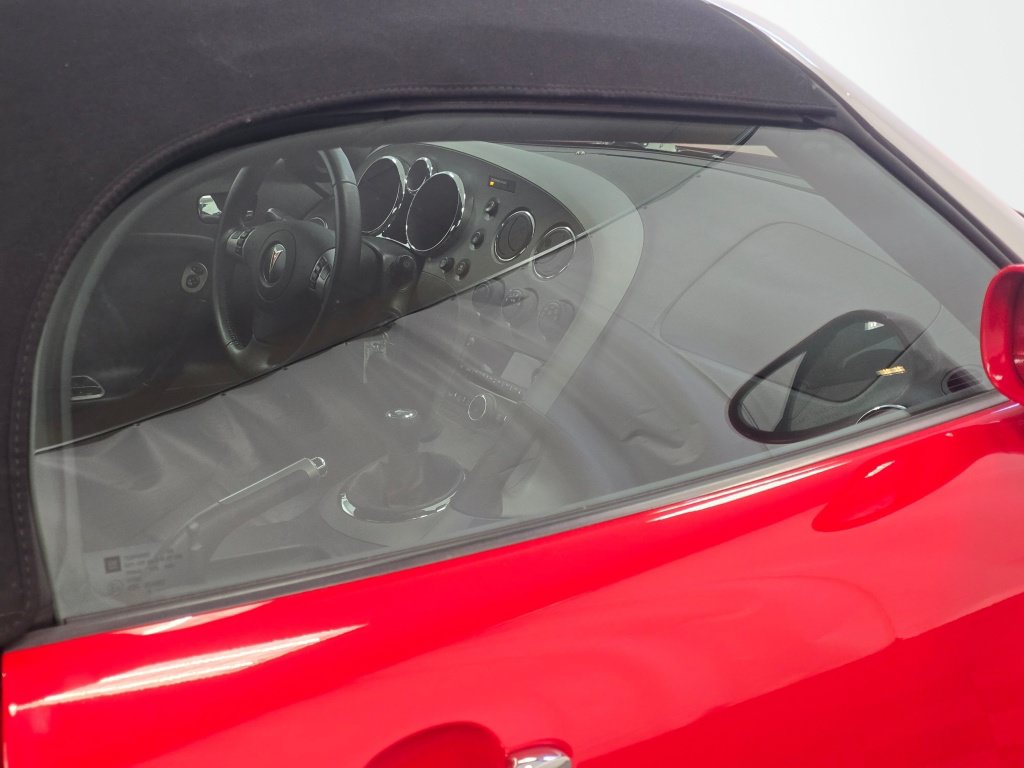 Used 2009 Pontiac Solstice GXP w/ Club Sport Package RWD image 48