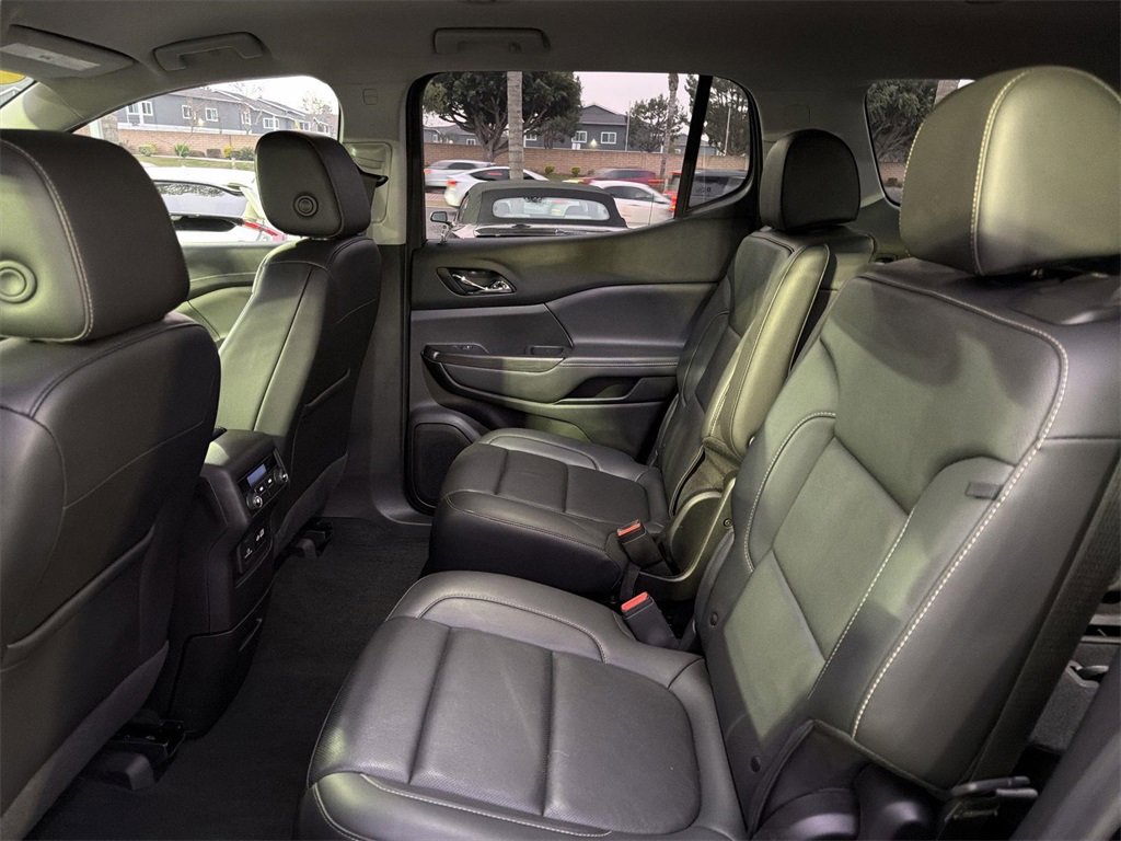 Used 2023 GMC Acadia SLT w/ Elevation Edition image 23