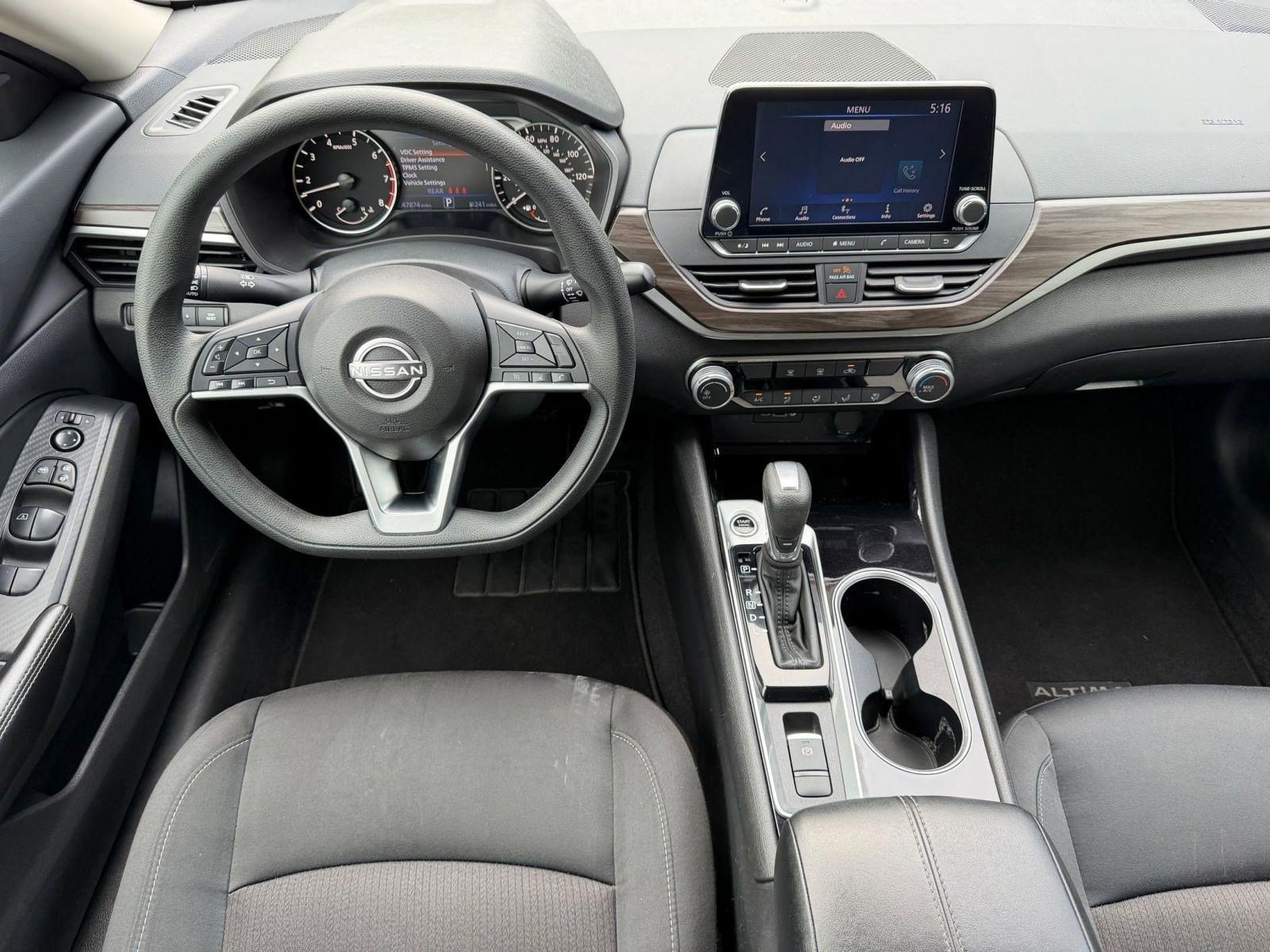 Used 2024 Nissan Altima 2.5 SV AWD/4WD image 25