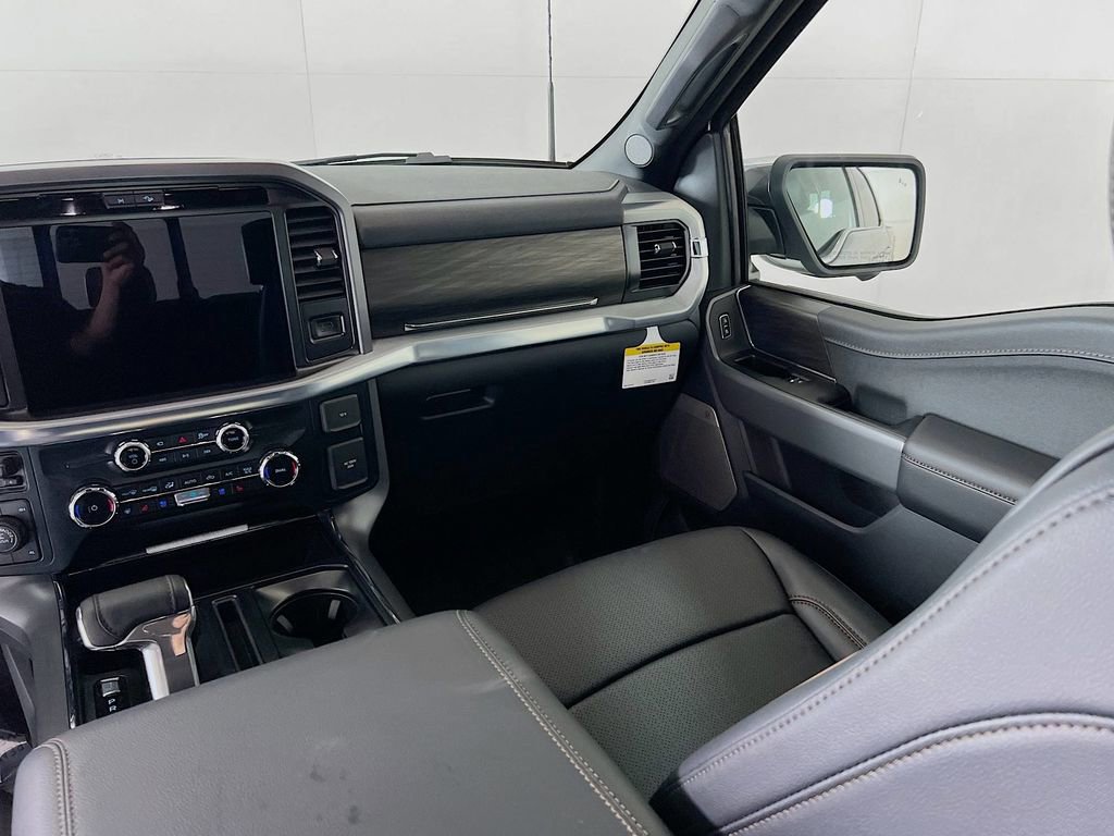 New 2025 Ford F150 Lariat w/ Equipment Group 501A Mid image 27
