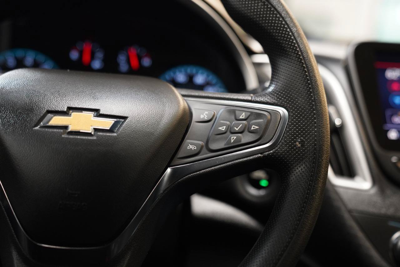 Used 2023 Chevrolet Malibu LT FWD image 35