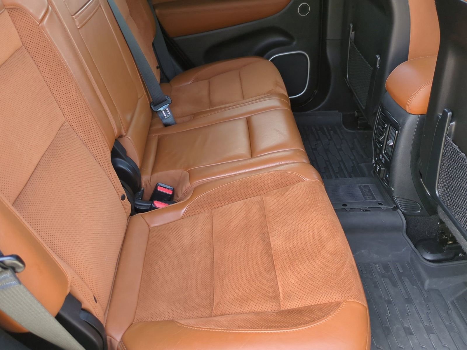 Used 2021 Jeep Grand Cherokee SRT image 26