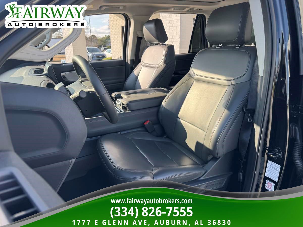 Used 2025 Ford Expedition Max Active image 10