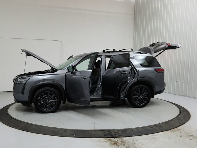 New 2026 Nissan Pathfinder SL w/ SL Premium Package image 12