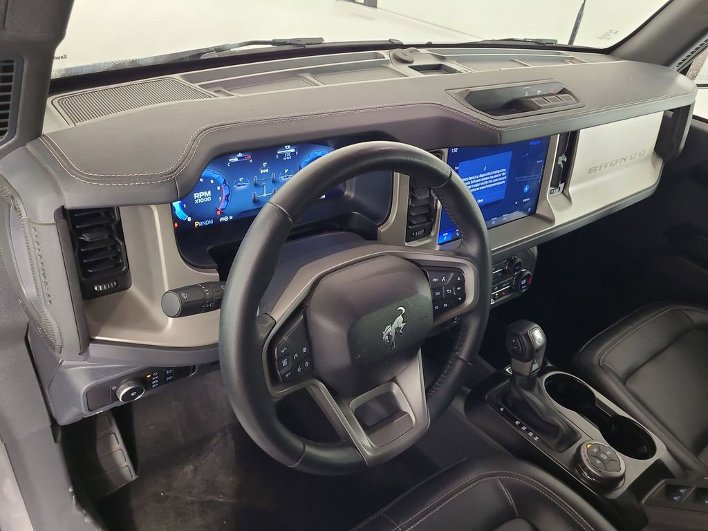 Used 2025 Ford Bronco Outer Banks AWD/4WD image 13