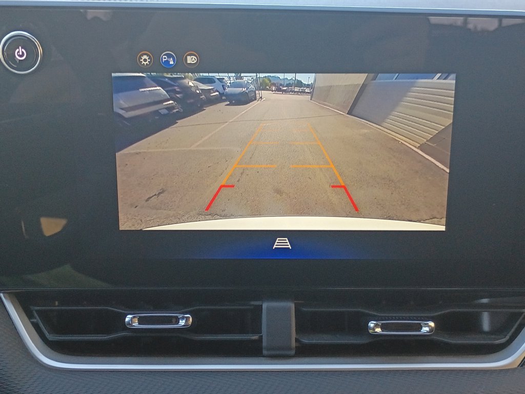 Used 2026 Chevrolet Equinox LT AWD/4WD image 25
