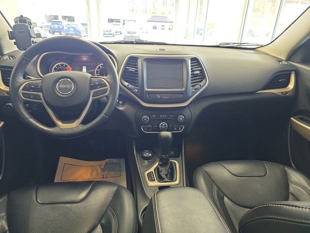 Used 2017 Jeep Cherokee Limited w/ Luxury Group image 10