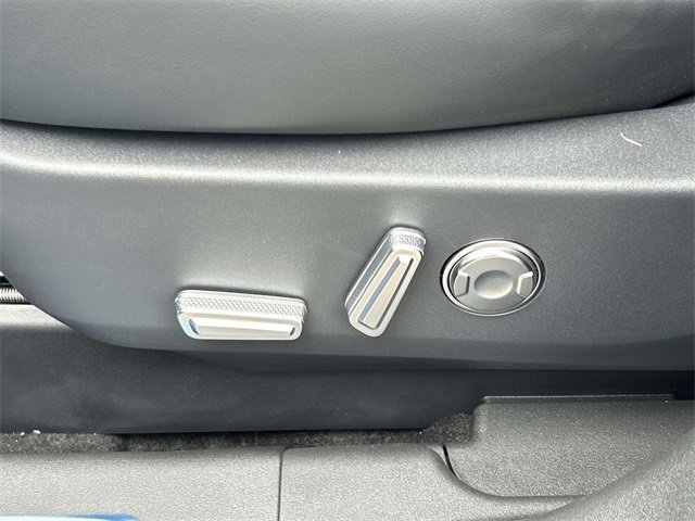 New 2025 Lincoln Nautilus Premier w/ Equipment Group 102A image 21