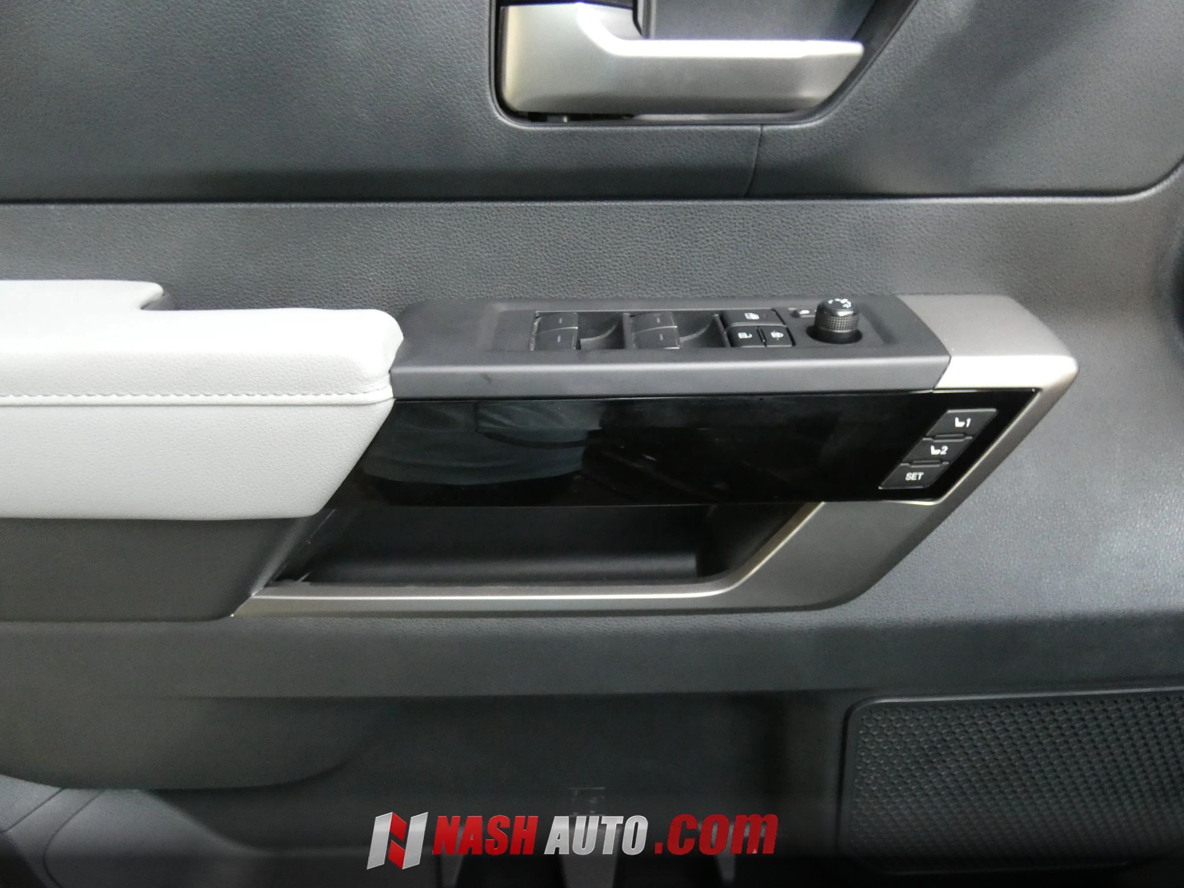 Used 2024 Toyota Tundra Limited w/ Power Package AWD/4WD image 57