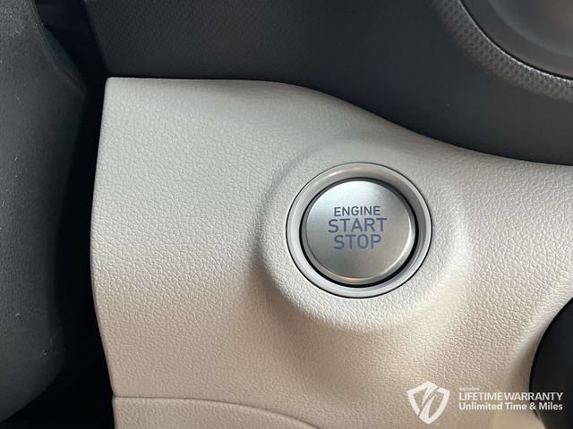 New 2026 Hyundai Venue SEL FWD image 25