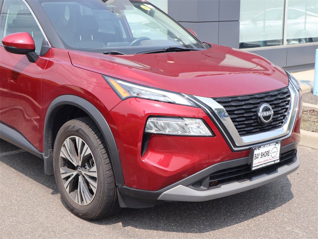Certified 2022 Nissan Rogue SV w/ SV Premium Package image 4