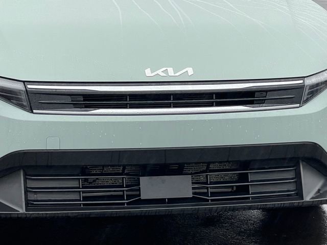 Used 2025 Kia K4 LXS image 32
