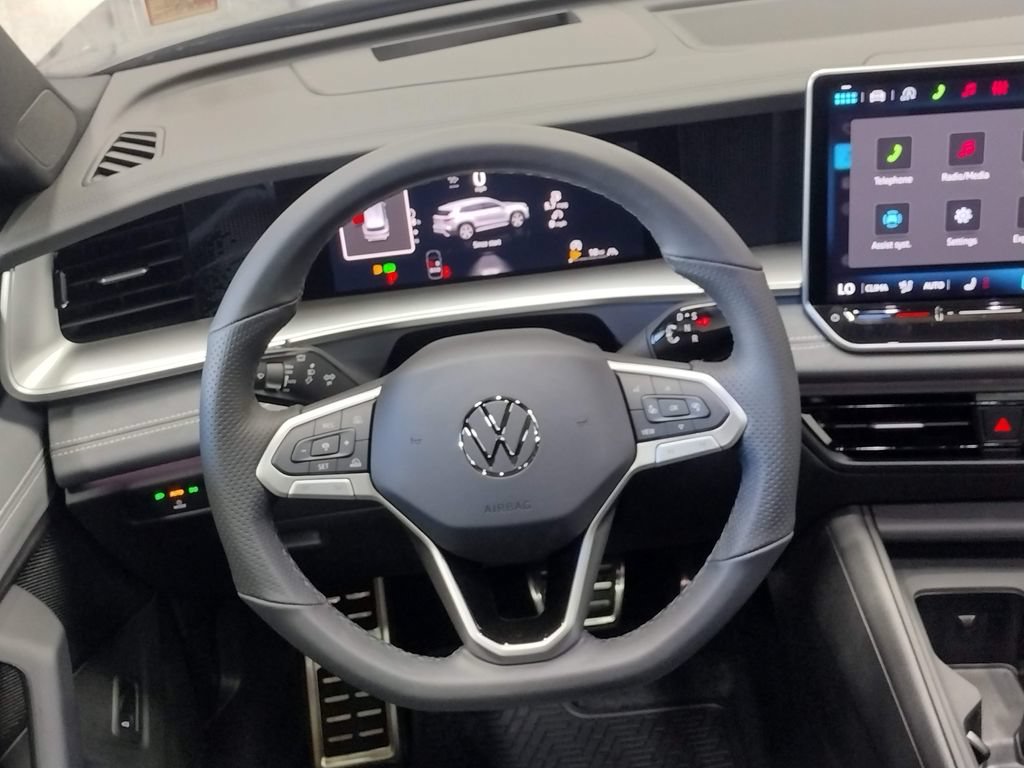 New 2026 Volkswagen Tiguan SE R-Line AWD/4WD image 39
