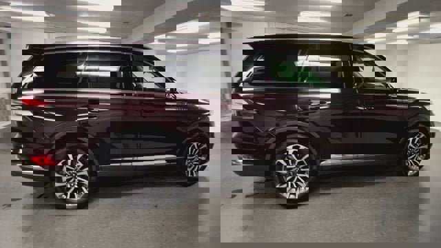 Used 2023 Lincoln Aviator Reserve w/ Equipment Group 201A image 9