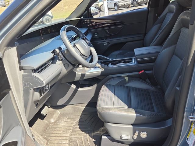 Used 2025 Lincoln Nautilus Reserve w/ Jet Appearance Package image 11