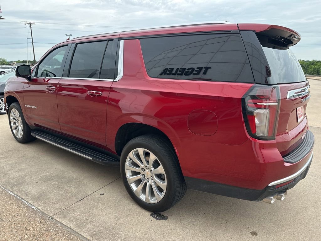 Used 2024 Chevrolet Suburban Premier w/ Premium Package RWD image 5