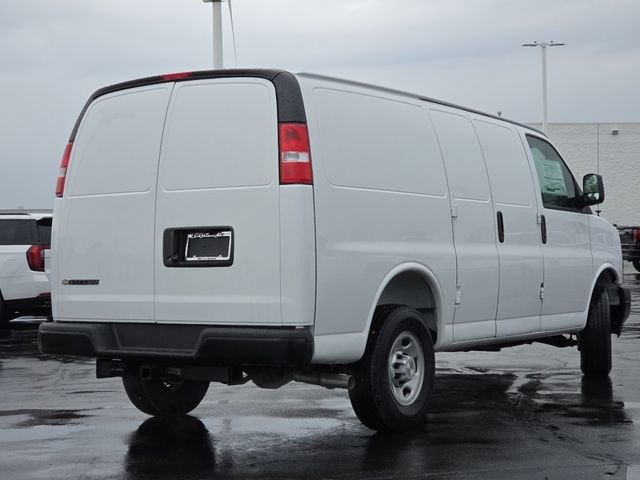 New 2026 Chevrolet Express 2500 w/ Driver Convenience Package RWD image 16