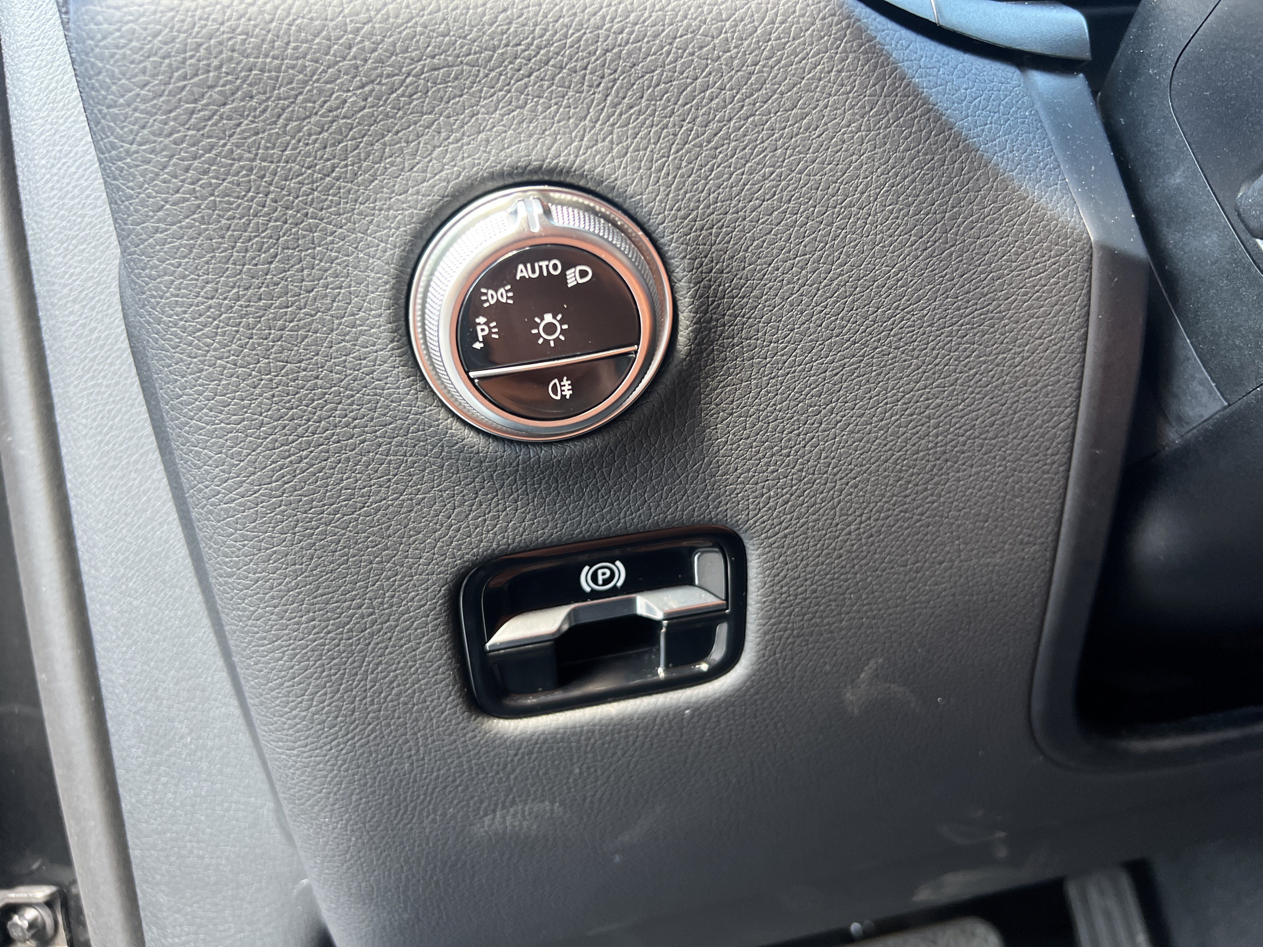 Certified 2026 Mercedes-Benz GLC 300 image 17