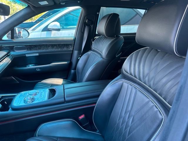 Used 2023 Genesis G90 3.5T AWD/4WD image 11
