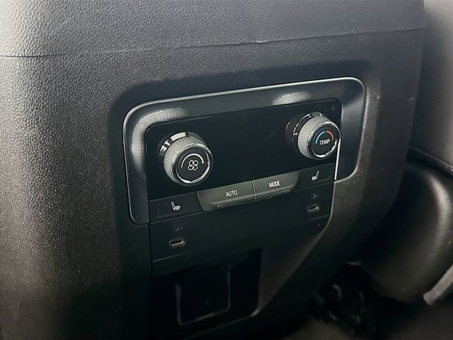 Used 2026 Chevrolet Suburban High Country w/ Sun And Tow Package AWD/4WD image 29