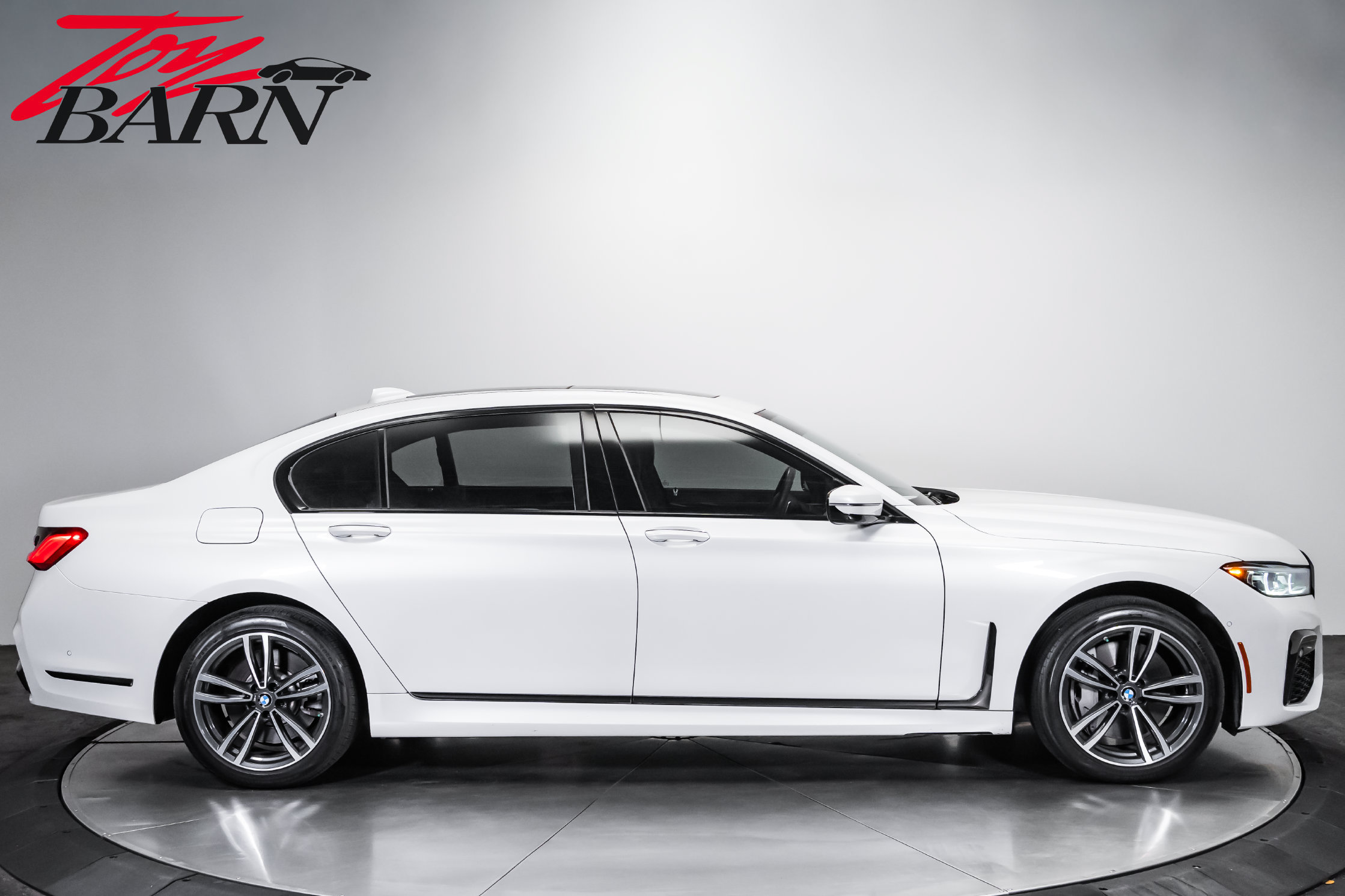 Used 2021 BMW 750i xDrive w/ Executive Package AWD/4WD image 6